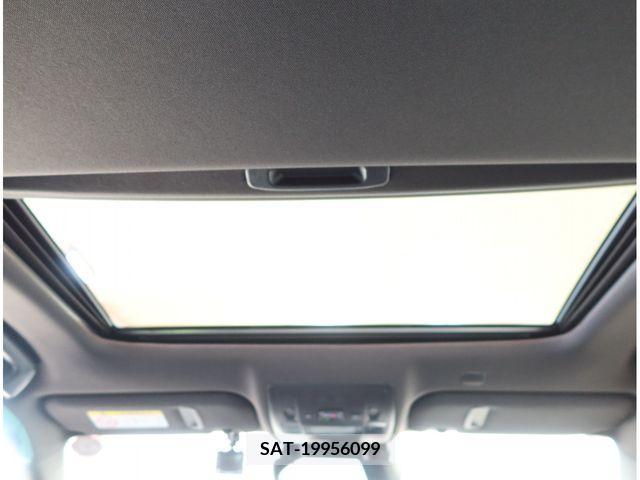 Lexus IS 2023-06 275414-23
