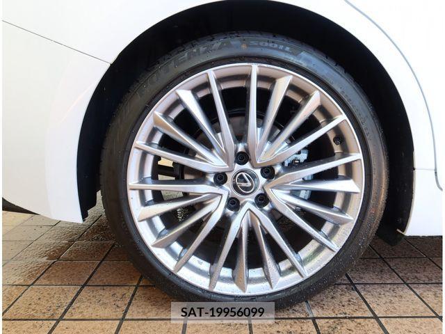 Lexus IS 2023-06 275414-29