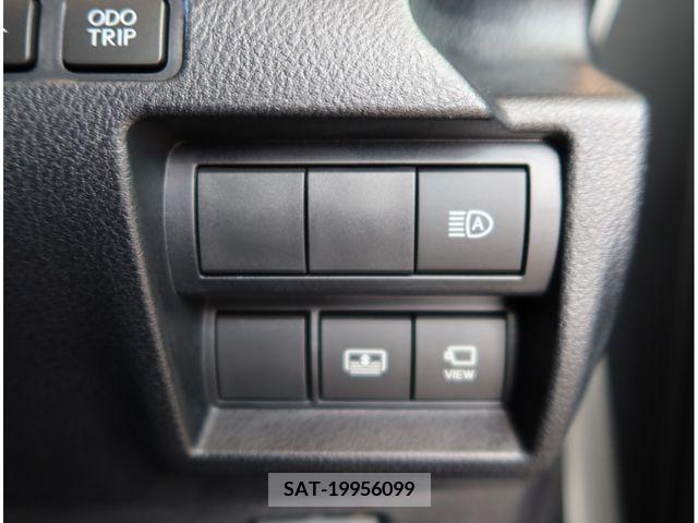 Lexus IS 2023-06 275414-21