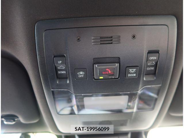 Lexus IS 2023-06 275414-17