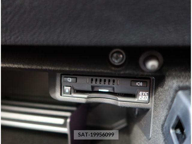 Lexus IS 2023-06 275414-20