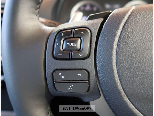 Lexus IS 2023-06 275414-15