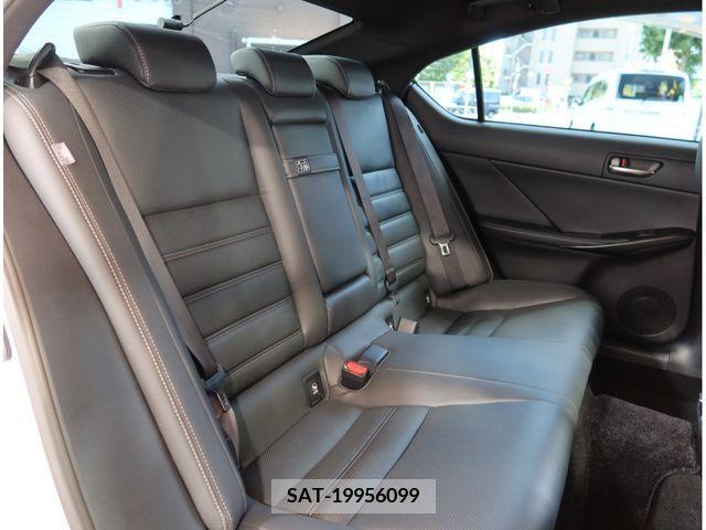 Lexus IS 2023-06 275414-27
