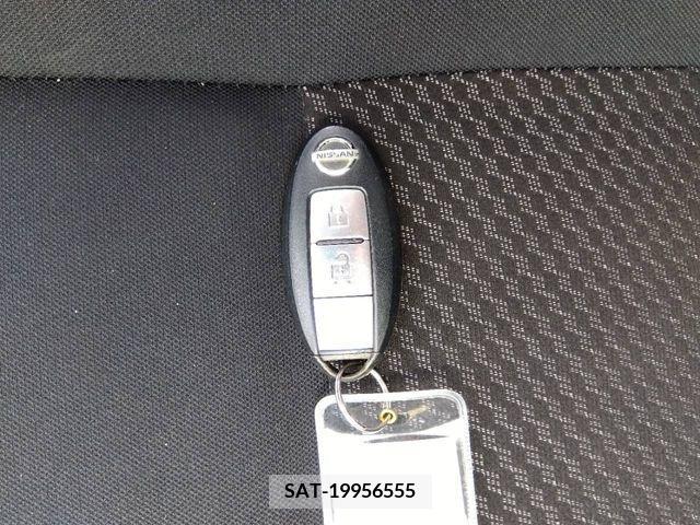 Nissan NOTE 2017-03 382157-9