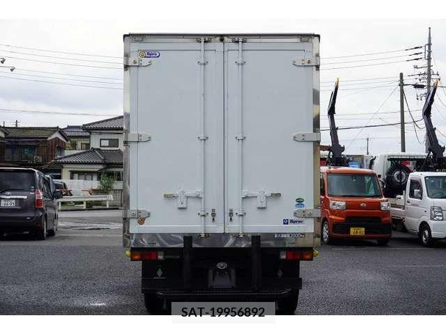Mitsubishi CANTER 2018-01 381325-3