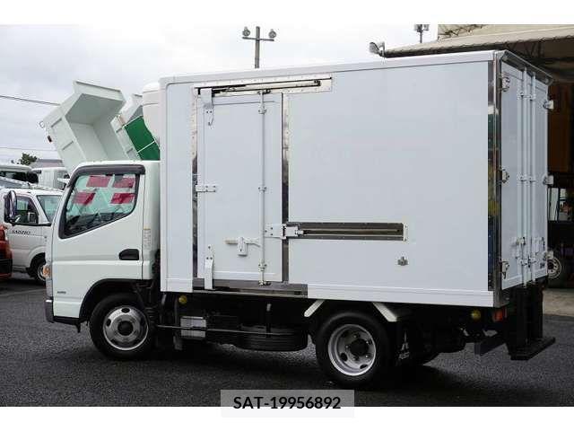 Mitsubishi CANTER 2018-01 381325-6
