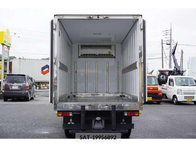 Mitsubishi CANTER 2018-01 381325-15