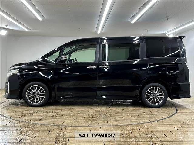 Toyota VOXY 2015-03 242264-14