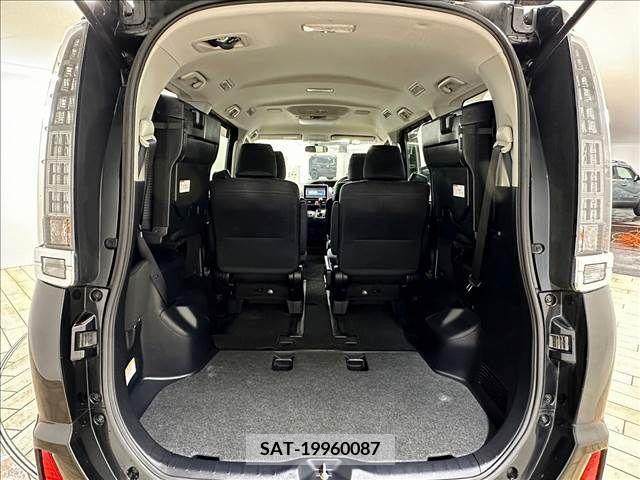 Toyota VOXY 2015-03 242264-12