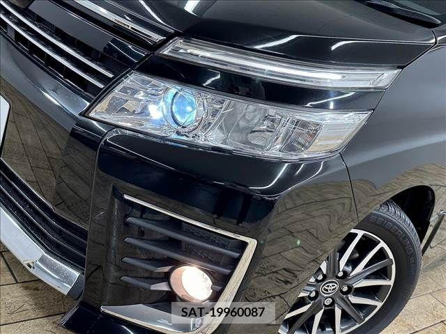 Toyota VOXY 2015-03 242264-19