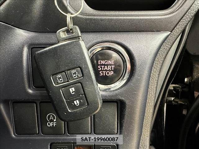 Toyota VOXY 2015-03 242264-11