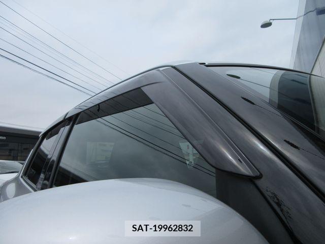 Suzuki SWIFT 2016-12 326460-17