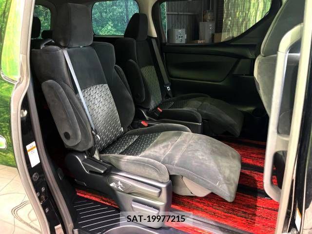 Toyota VELLFIRE 2016-08 341345-10