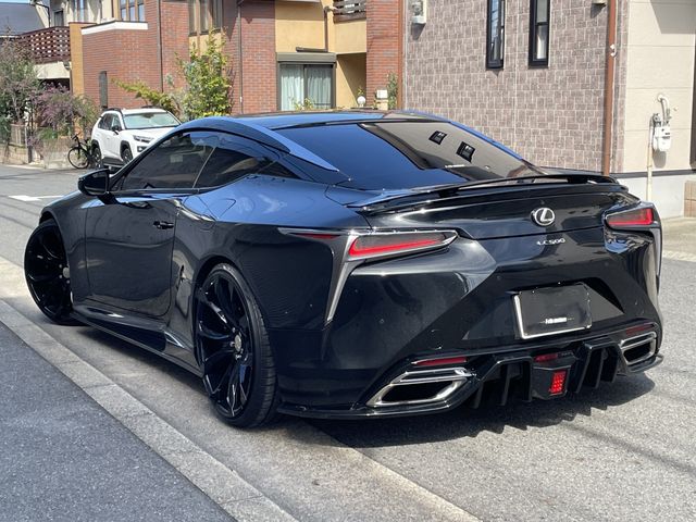 Lexus LC 2018-01 24658-21
