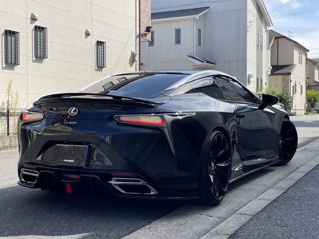 Lexus LC 2018-01 24658-20