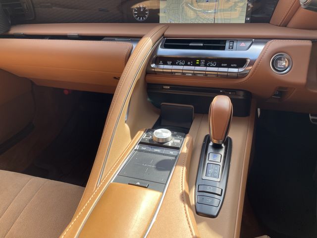 Lexus LC 2018-01 24658-17