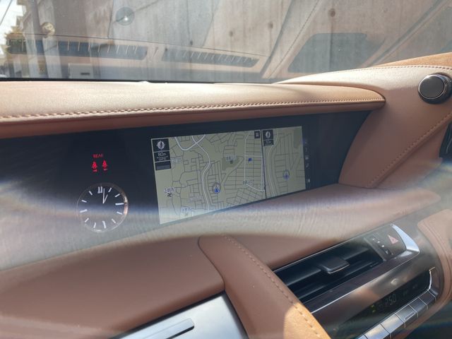 Lexus LC 2018-01 24658-22