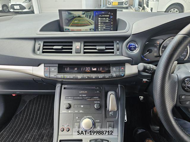 Lexus CT 2019-07 353928-12