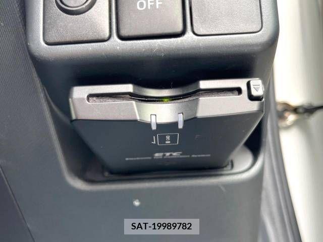 Toyota AQUA 2013-10 352837-7