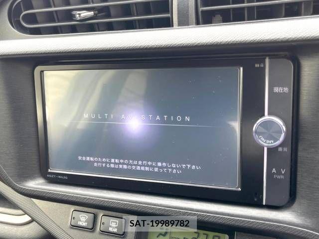 Toyota AQUA 2013-10 352837-2