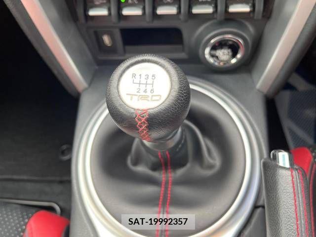 Toyota 86 2019-10 337640-2