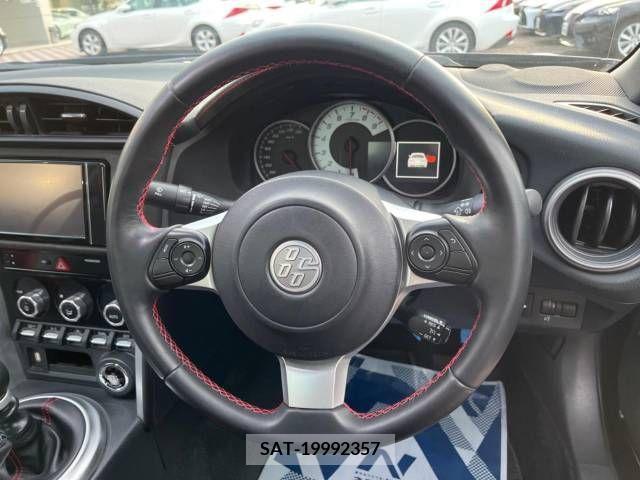 Toyota 86 2019-10 337640-8