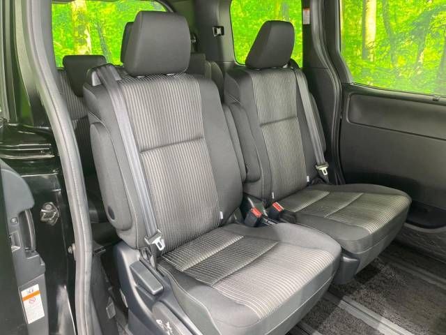 Toyota VOXY 2019-05 25457-10