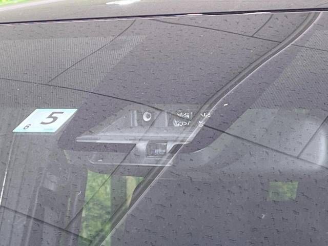 Toyota VOXY 2019-05 25457-3