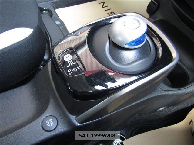Nissan NOTE 2019-05 213388-15