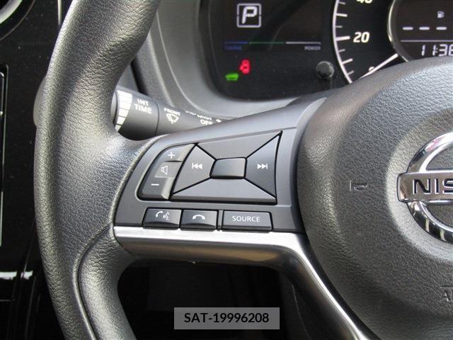 Nissan NOTE 2019-05 213388-11