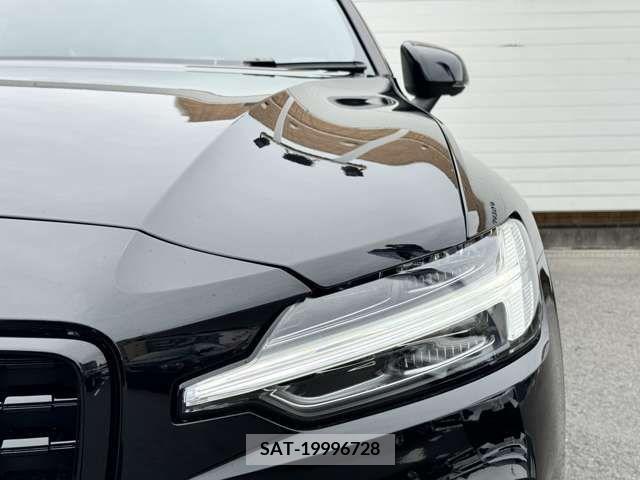 Volvo V60 2022-03 335396-16