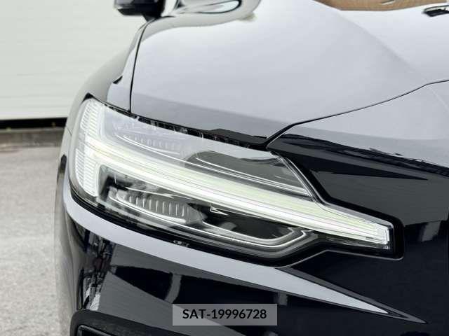 Volvo V60 2022-03 335396-15