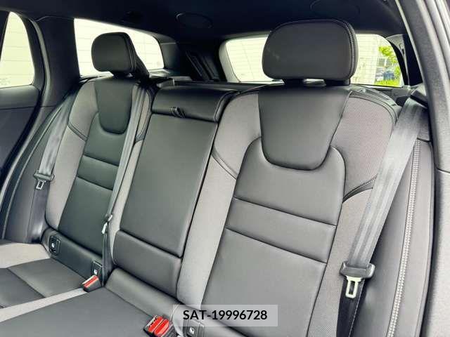 Volvo V60 2022-03 335396-11