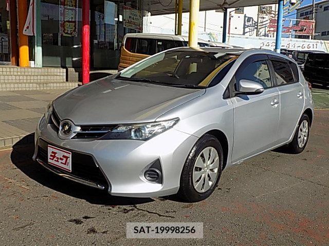Toyota AURIS 2013-02 209627-0
