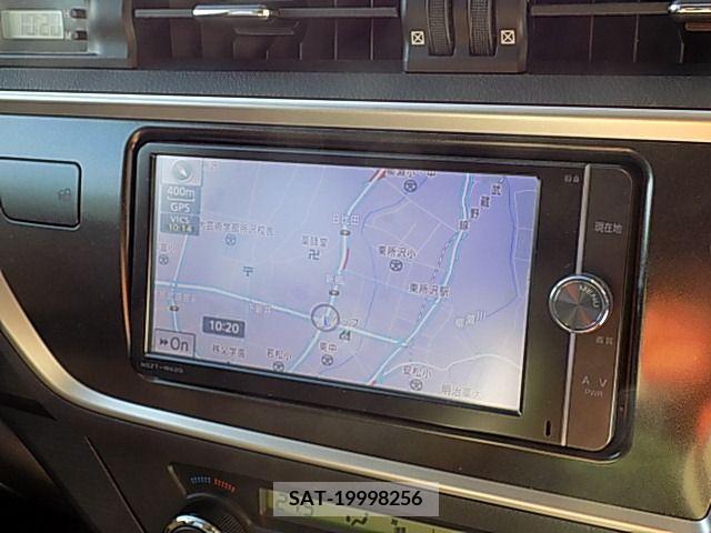 Toyota AURIS 2013-02 209627-4