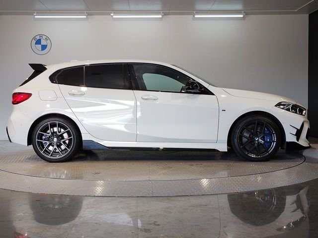 Bmw 1 SERIES 2022-01 192983-2