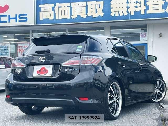 Lexus CT 2012-11 322662-2