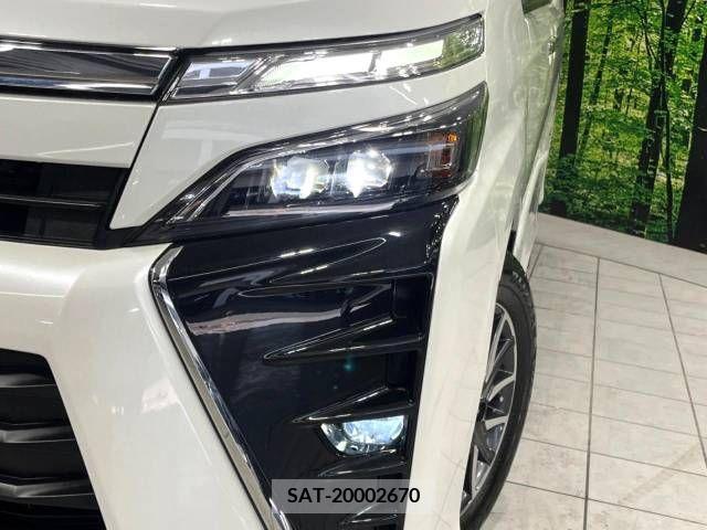 Toyota VOXY 2018-10 332514-12