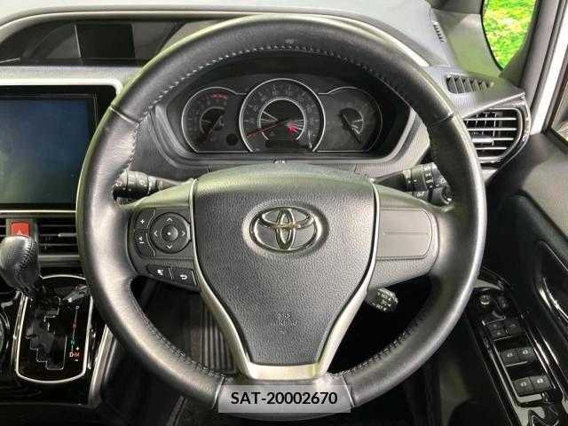 Toyota VOXY 2018-10 332514-11