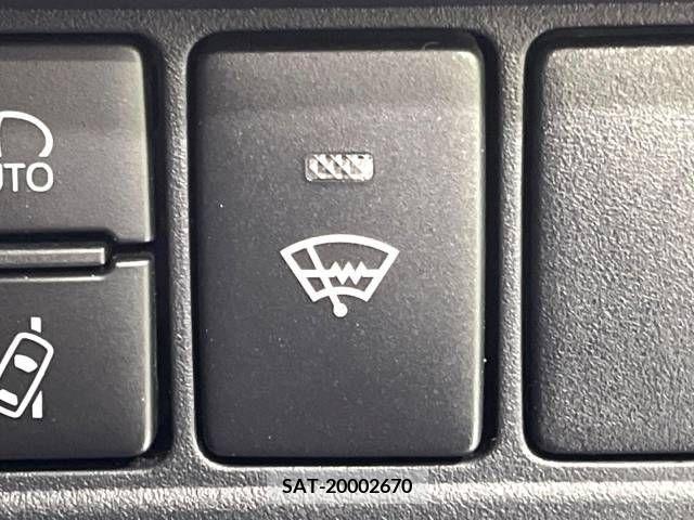 Toyota VOXY 2018-10 332514-3