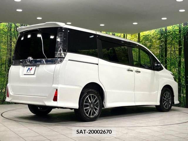 Toyota VOXY 2018-10 332514-17