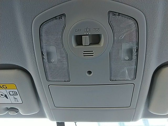 Toyota PRIUS 2013-12 196725-26