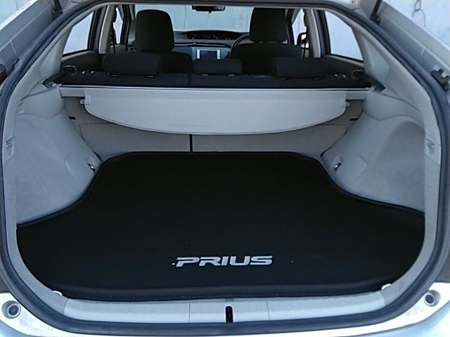 Toyota PRIUS 2013-12 196725-13