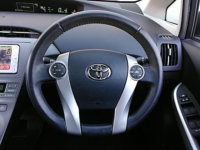Toyota PRIUS 2013-12 196725-7