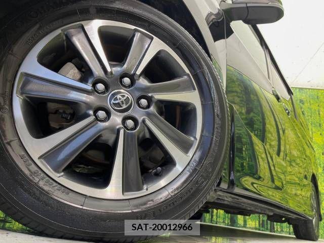 Toyota VOXY 2018-04 370364-14