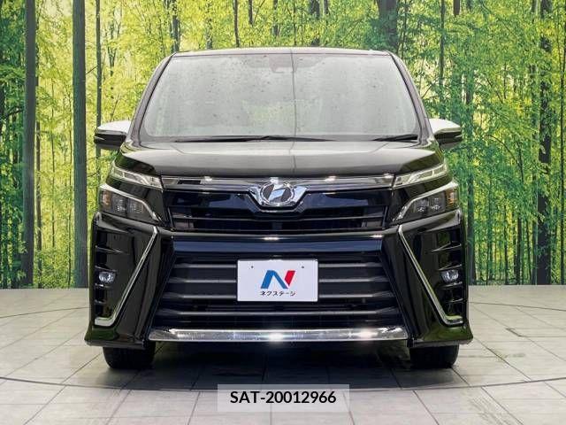 Toyota VOXY 2018-04 370364-15