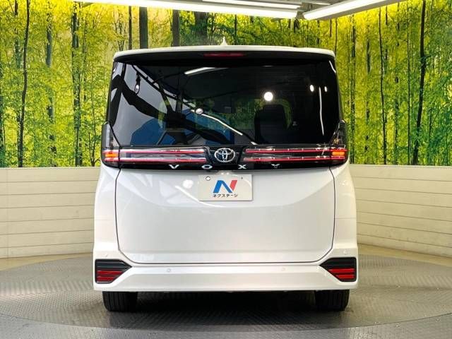 Toyota VOXY 2023-04 184468-15