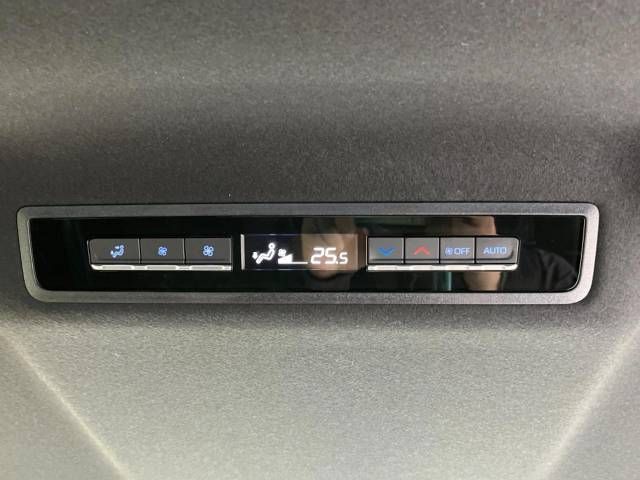 Toyota VOXY 2023-04 184468-6