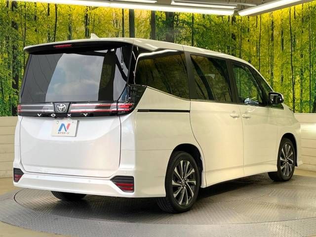 Toyota VOXY 2023-04 184468-17
