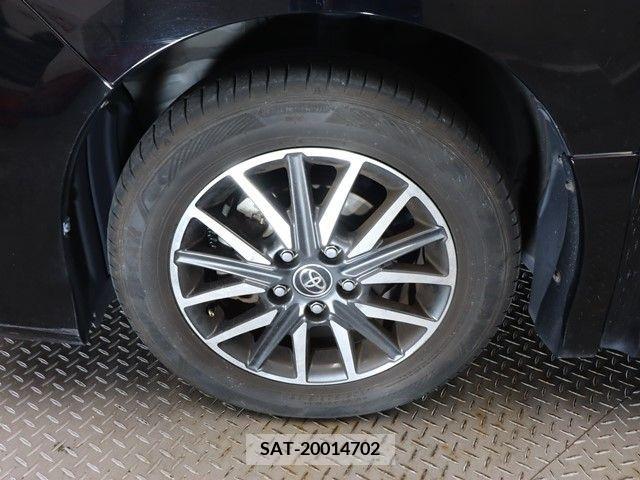 Toyota VOXY 2015-10 370404-27